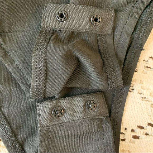 *NWT* Nasty Gal One Sleeve Polka Dot Bodysuit - Picture 7 of 9